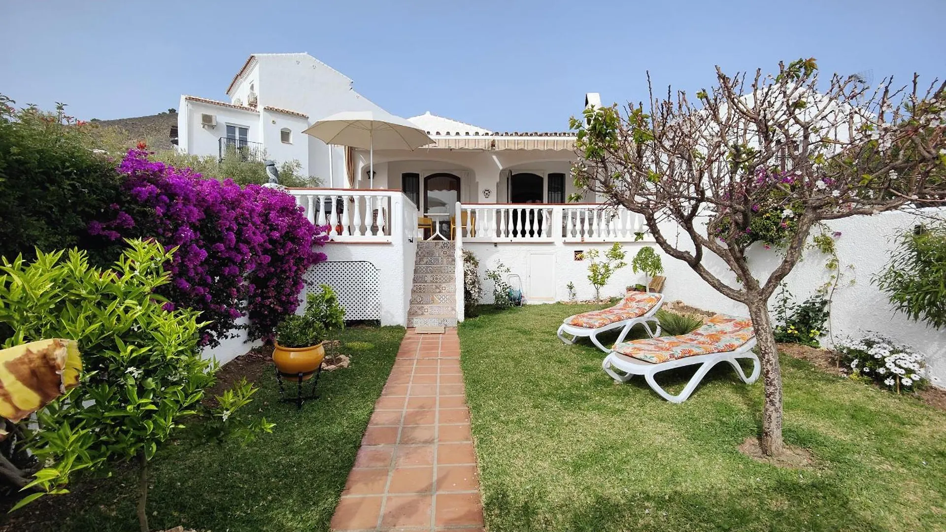 Ap403 - Villa Real Nerja Spain
